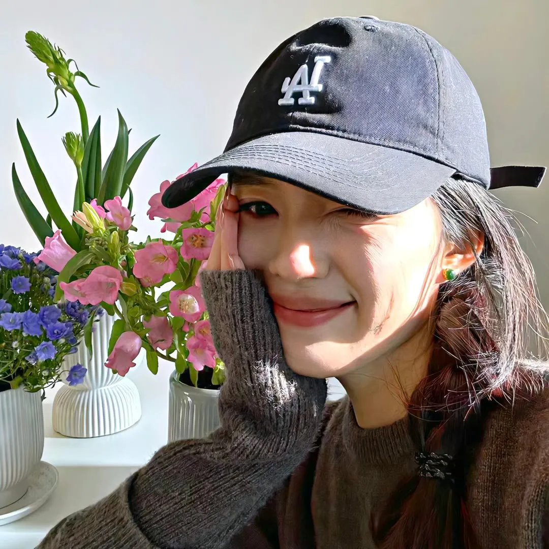雏燕嬉春